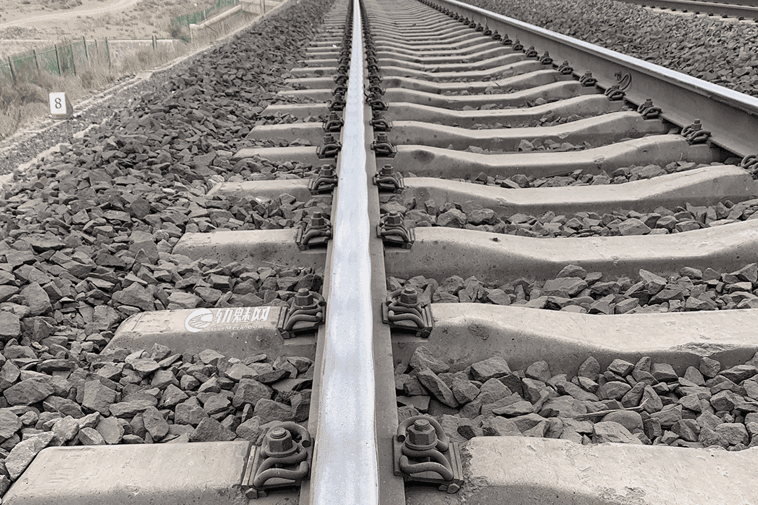 [图片]普速铁路碎石道床钢轨波磨图片